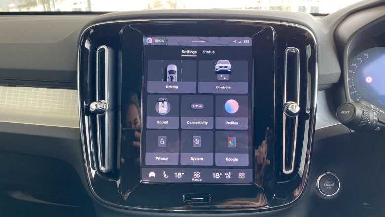 Volvo XC40 2.0 B4P Plus Dark 5dr Auto Petrol Estate